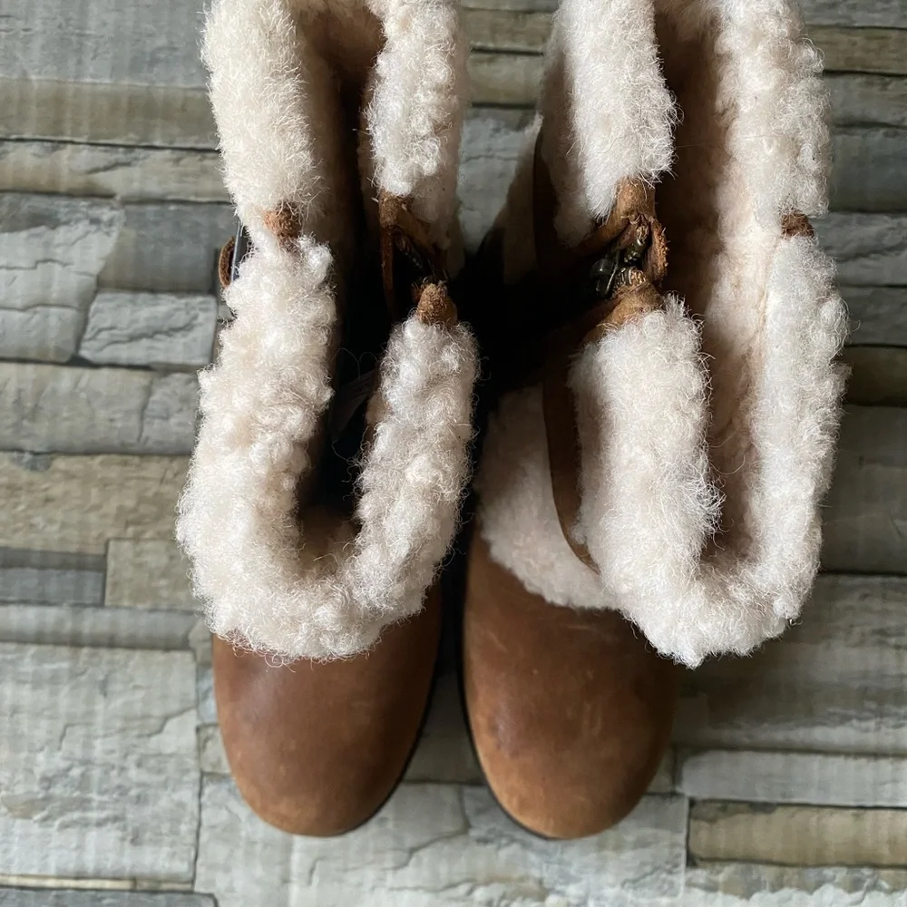 Ugg Blayne ll Buckle lodge boots 6.5 - Picture 4 of 10